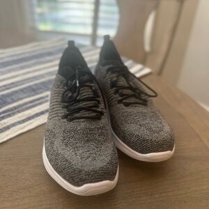 FootJoy Women’s Golf Shoe Spikeless Flex XP, Black, Size 10. Never worn.